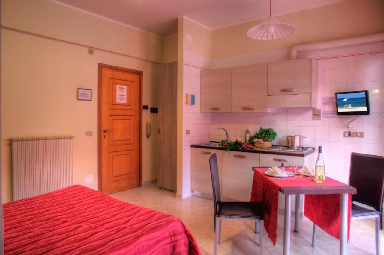 Residence Bellevue Apartments Pietra Ligure Exteriér fotografie
